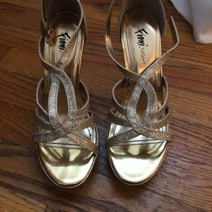 Fioni Gold Heels
